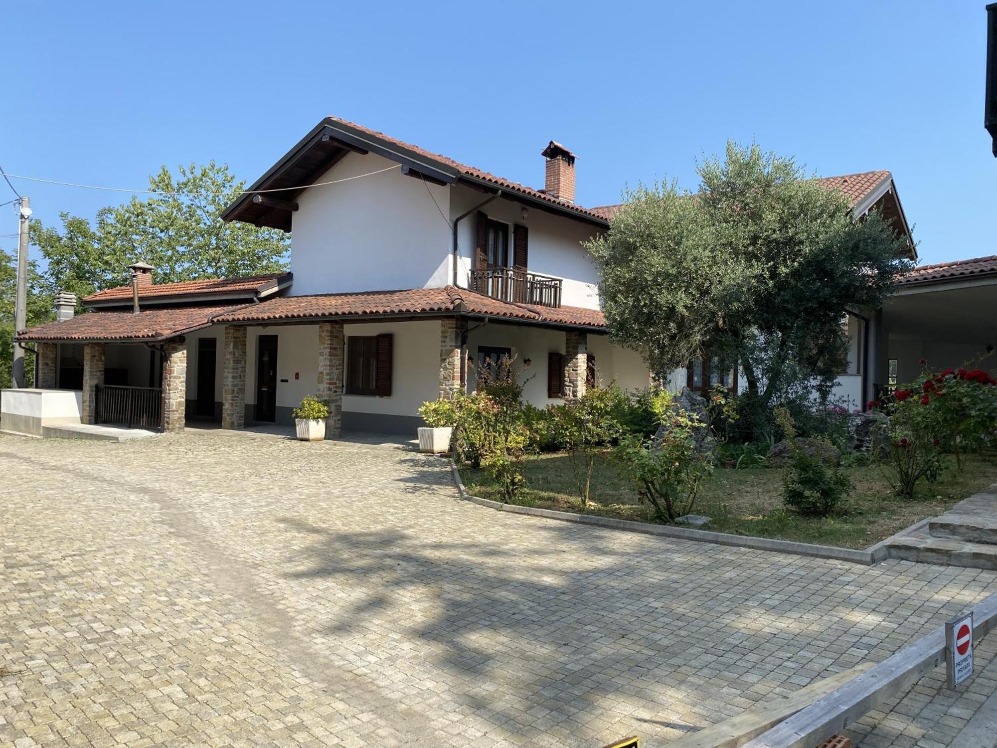 Case Vista Alta Langa, Appartement Bella Vista Cravanzana Екстер'єр фото